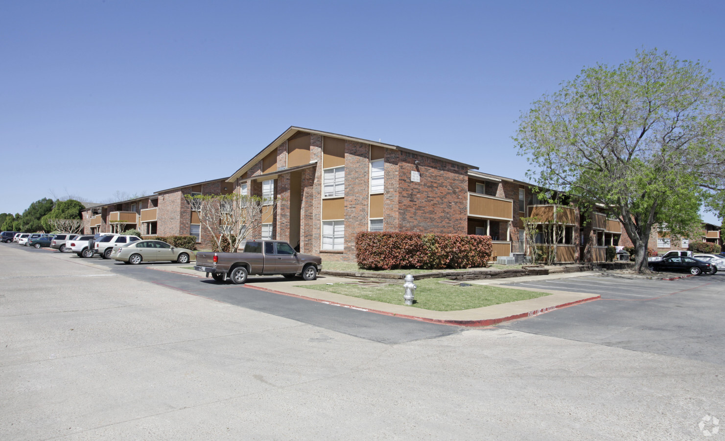 Hillcrest Apartments Castleberry
