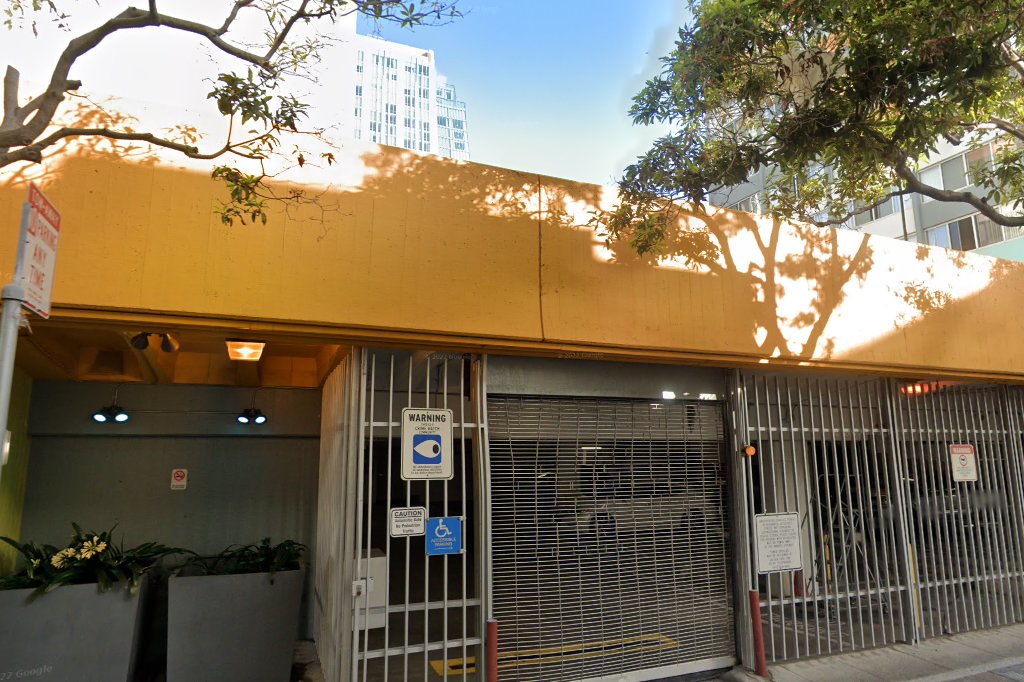 Alexis Apartments