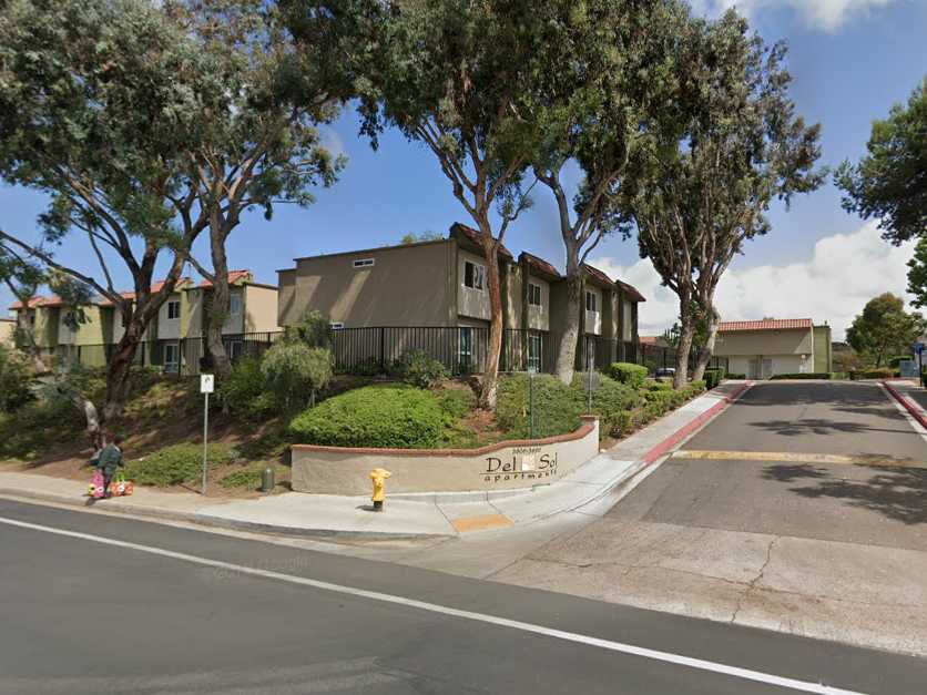 Del Sol Apartments
