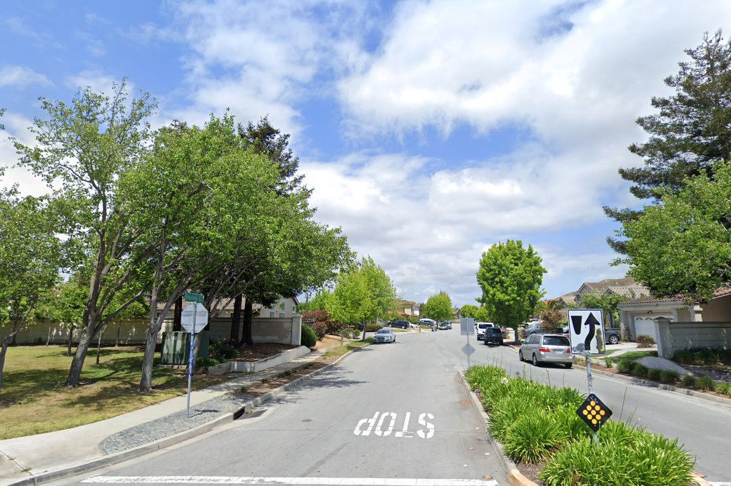 Plaza Club Apartments Salinas