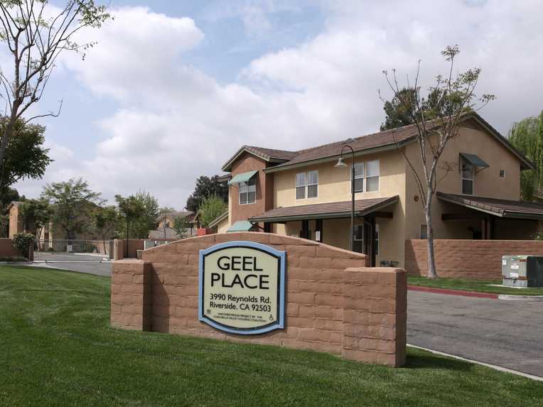 Geel Place Riverside Affordable Apratments