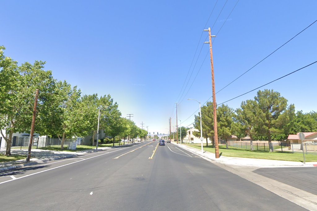 Avenida Crossing Apartments