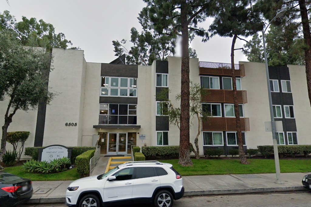 Reseda Park Apartments
