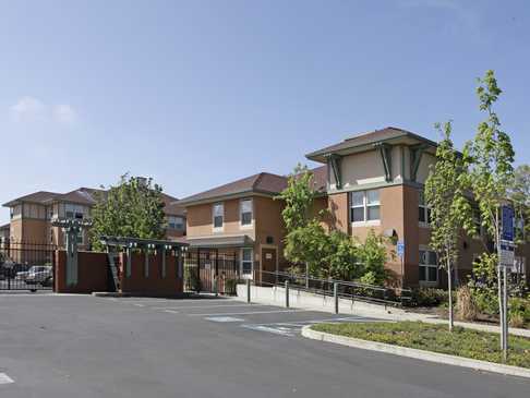 Broadmoor Plaza