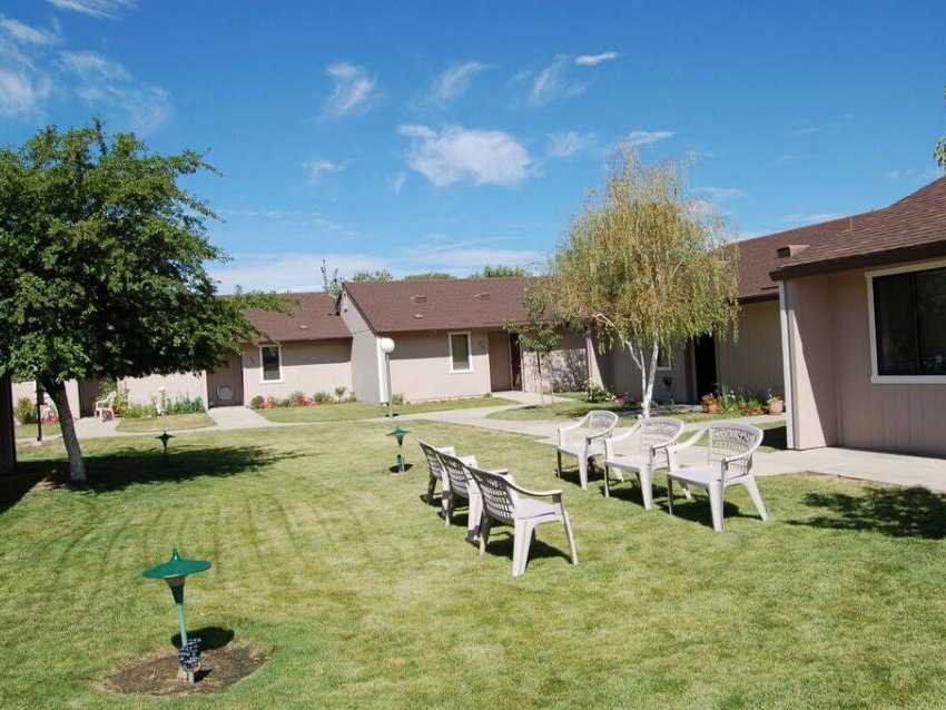 Lassen Manor Iv