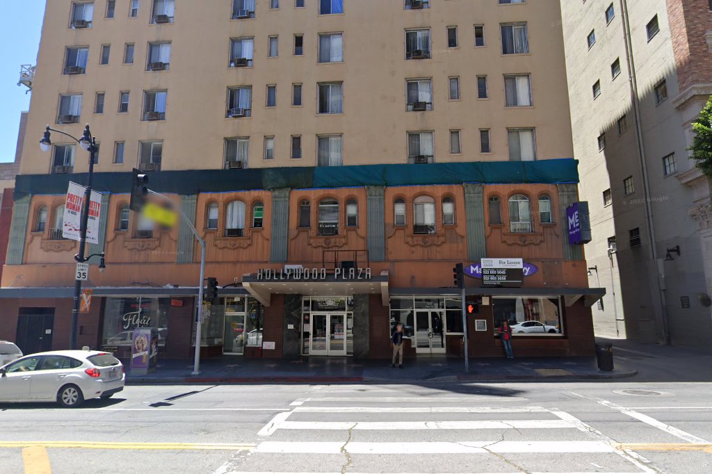 Hollywood Plaza Apartments for Seniors