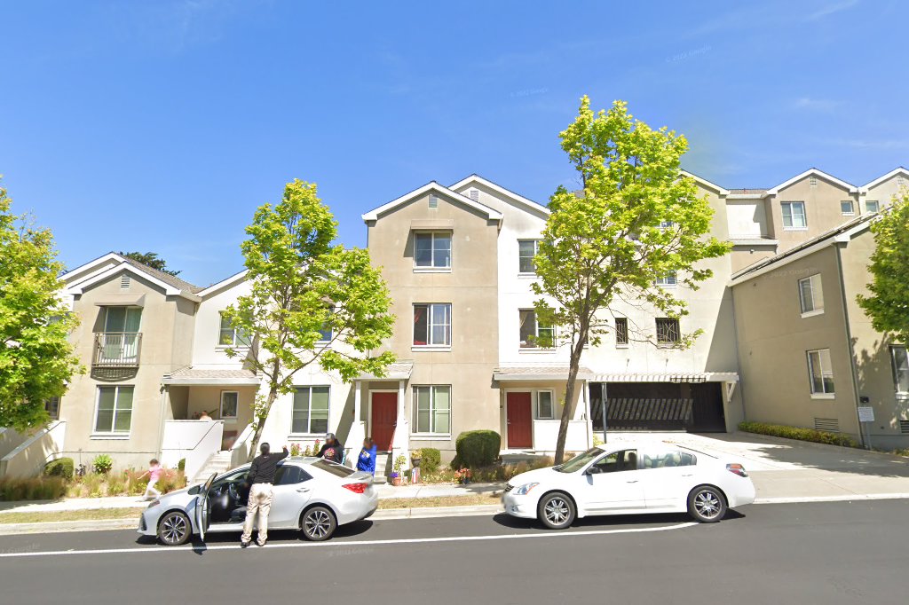 Grand Oak Apartments