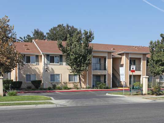 Country Manor Tulare