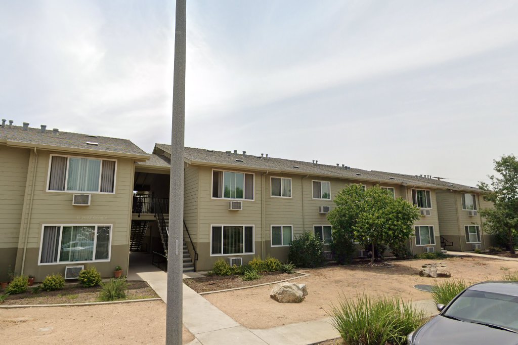 Lindsay Apartments