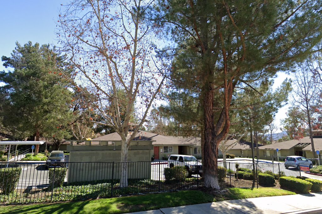 Parkside Apartments - CA
