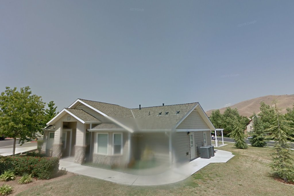 Parkside Court Woodlake