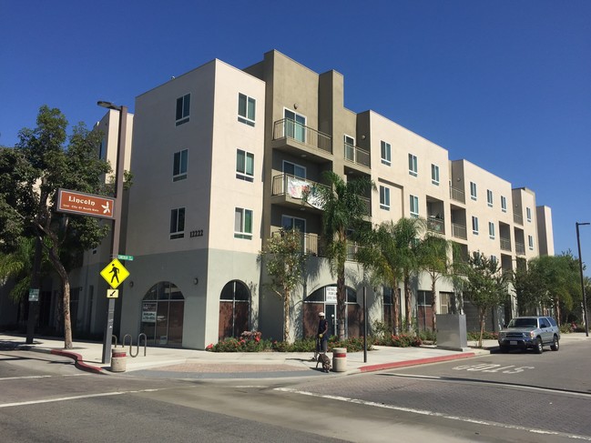 Hollydale Senior Apartments South Gate