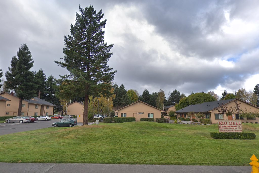 Rio Dell Apartments