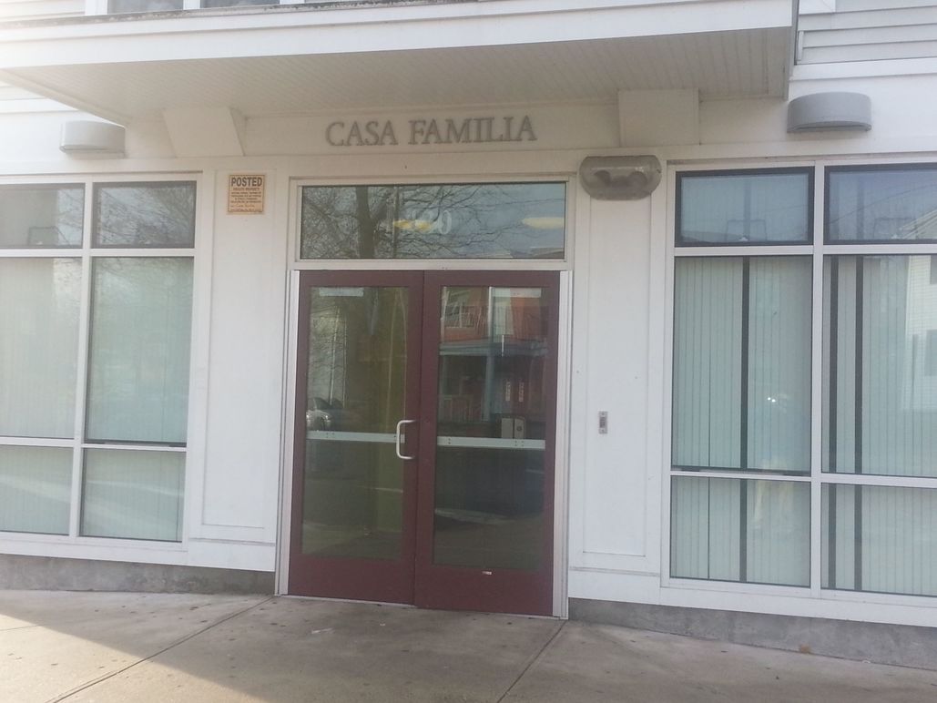 Casa Familia