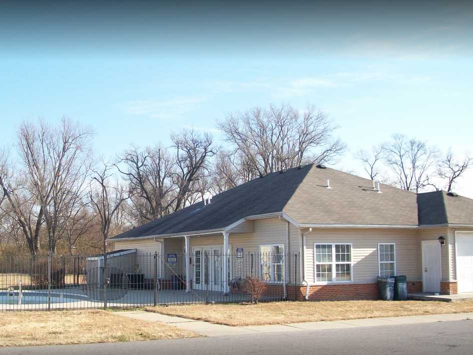 Centerville Court Apartments