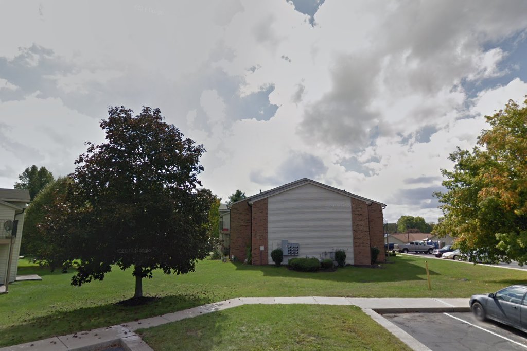 Round Barn Manor Apartments