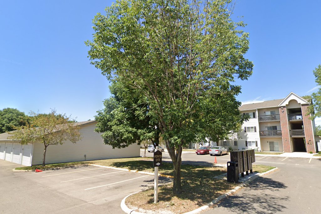 Pineview Apartments - Waterloo