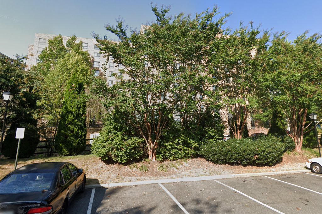 Lakeview House Apartments for Seniors