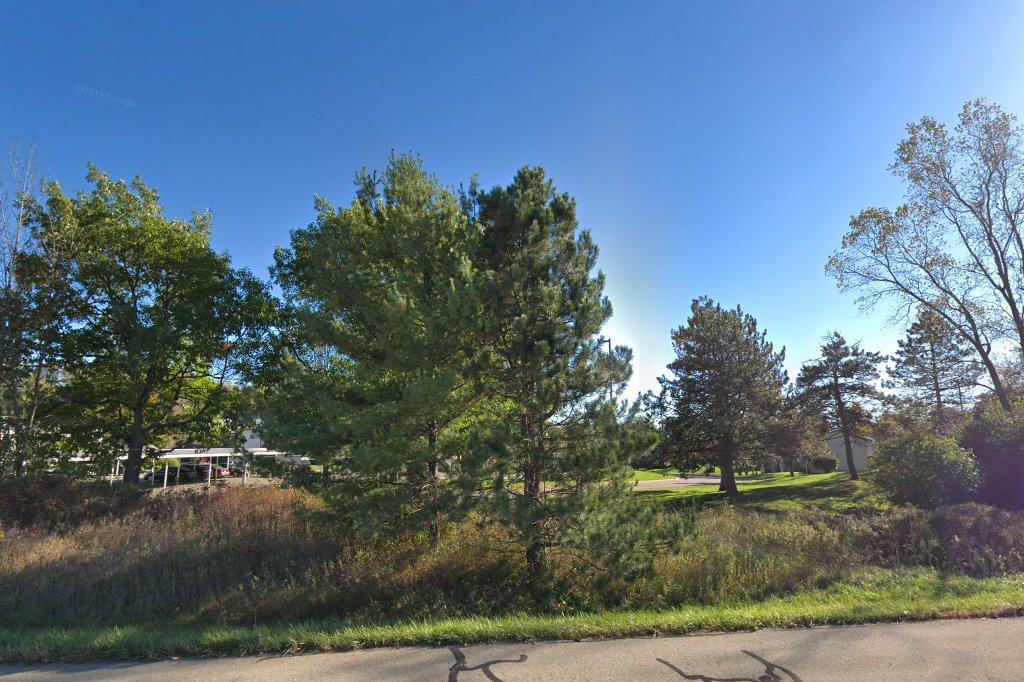 Deerpath Apartments