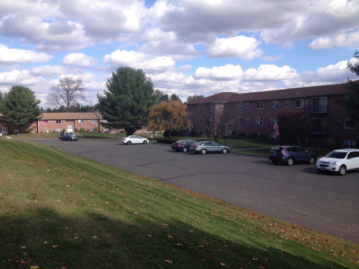 Tall Oaks Apartments - MS