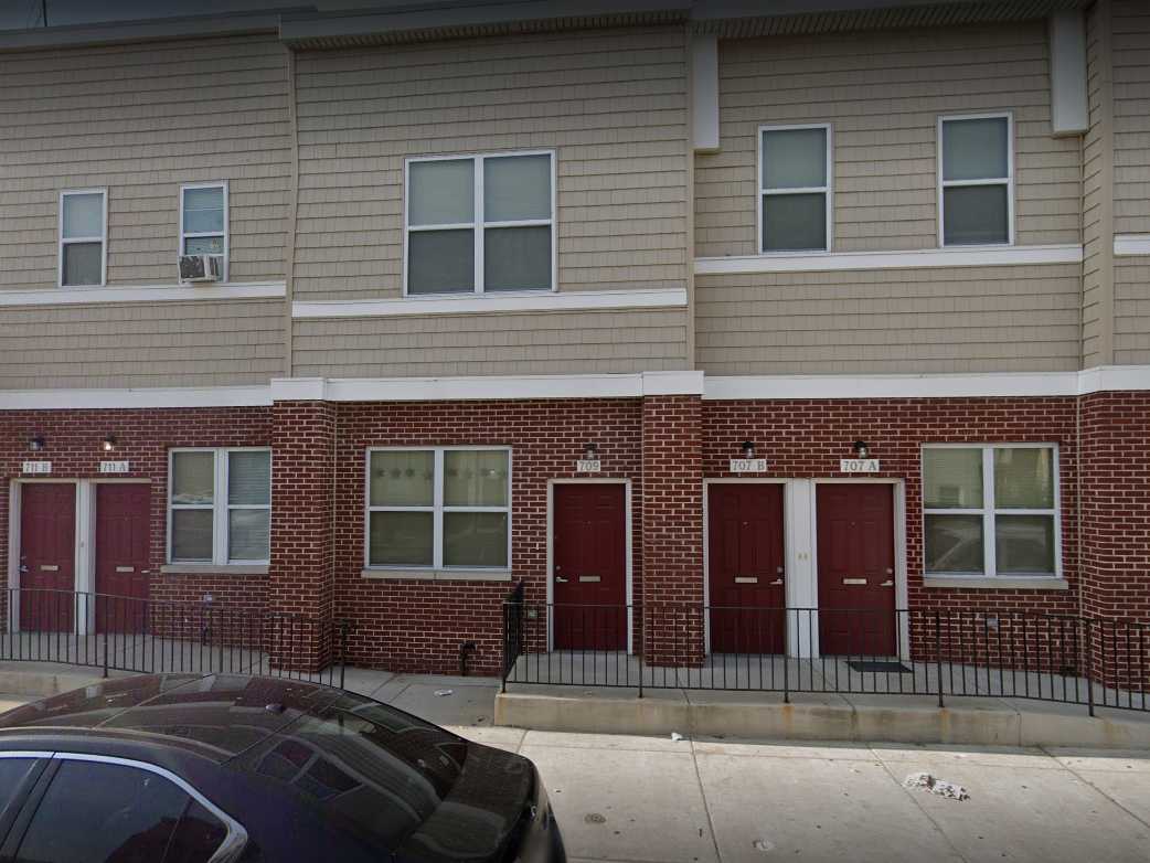 Broadway Townhouses