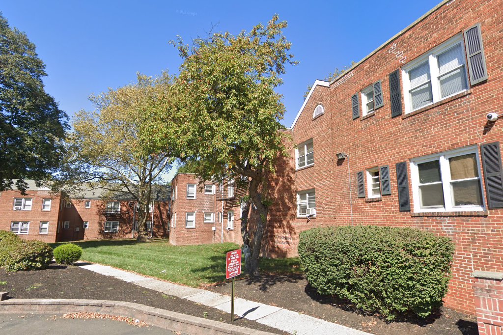 Oak Park Apartments
