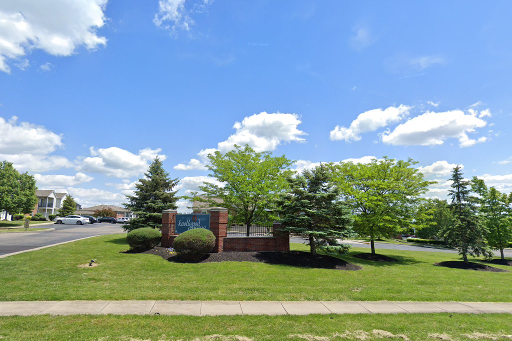 Knollwood Crossing