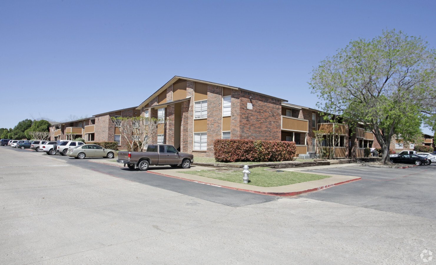 Luther Oaks Apartments