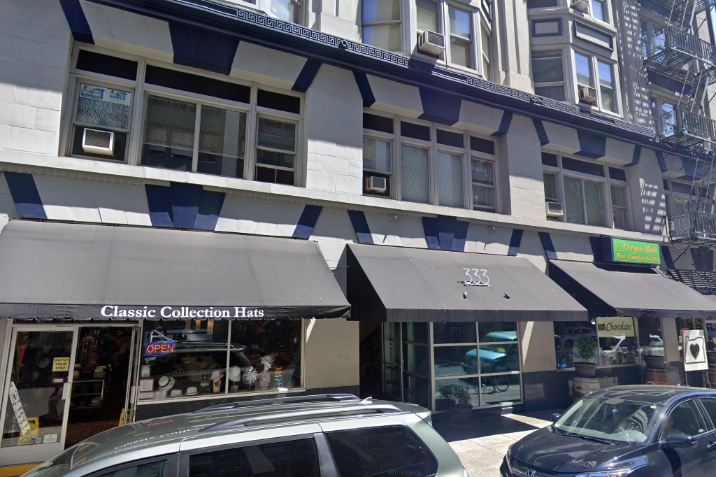 333 Oak Apartments for Seniors