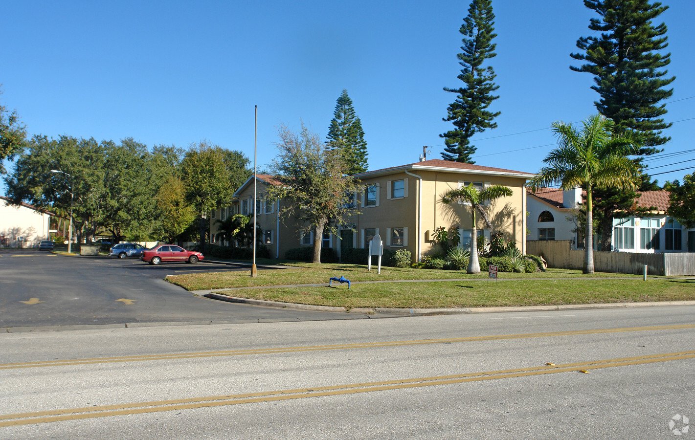 Duke Manor Apartments