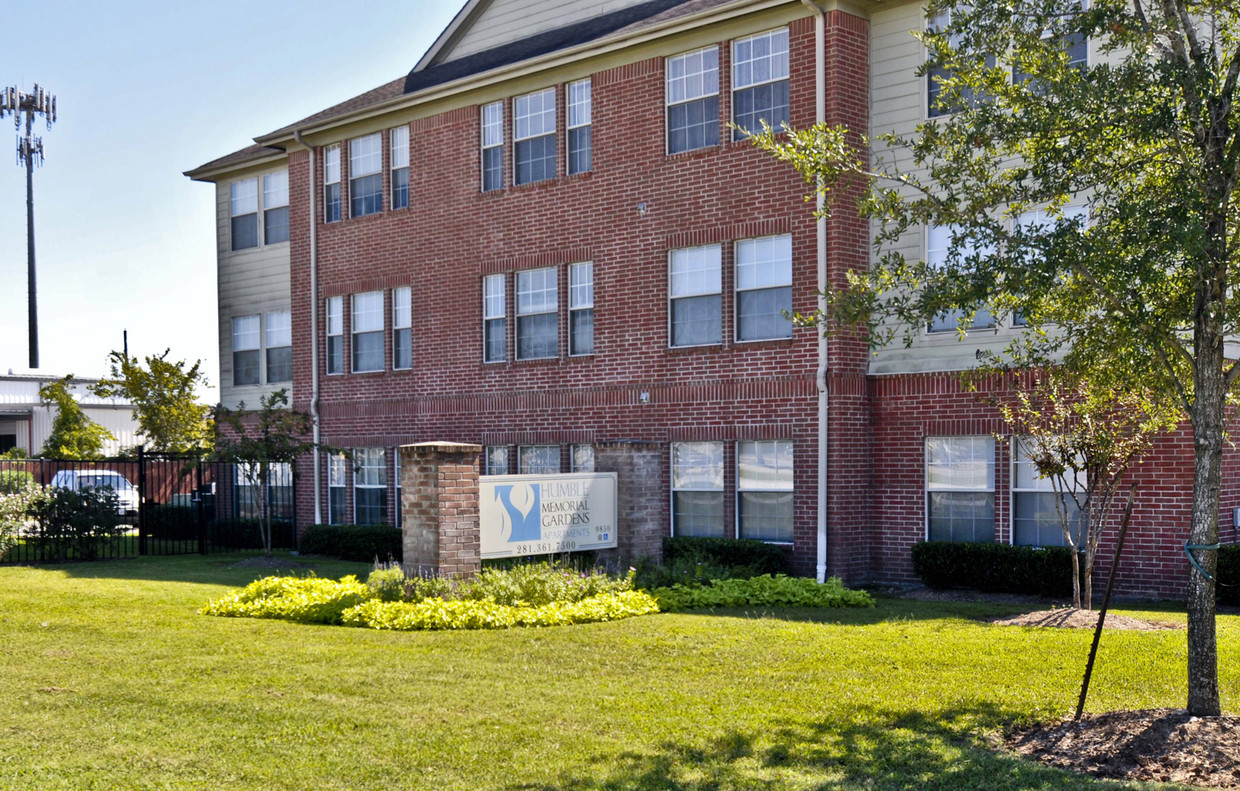 Humble Memorial Gardens Apartments