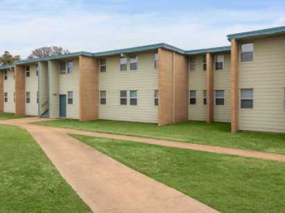 Belle Oaks