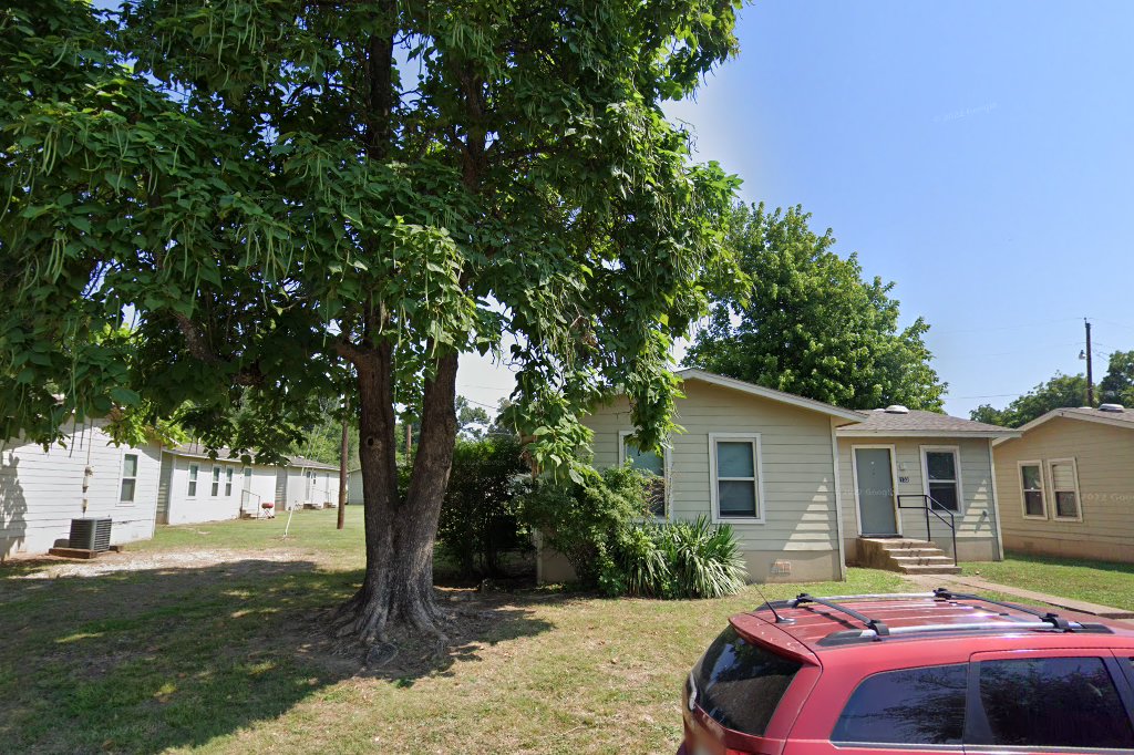 Roxton Arms Apartments