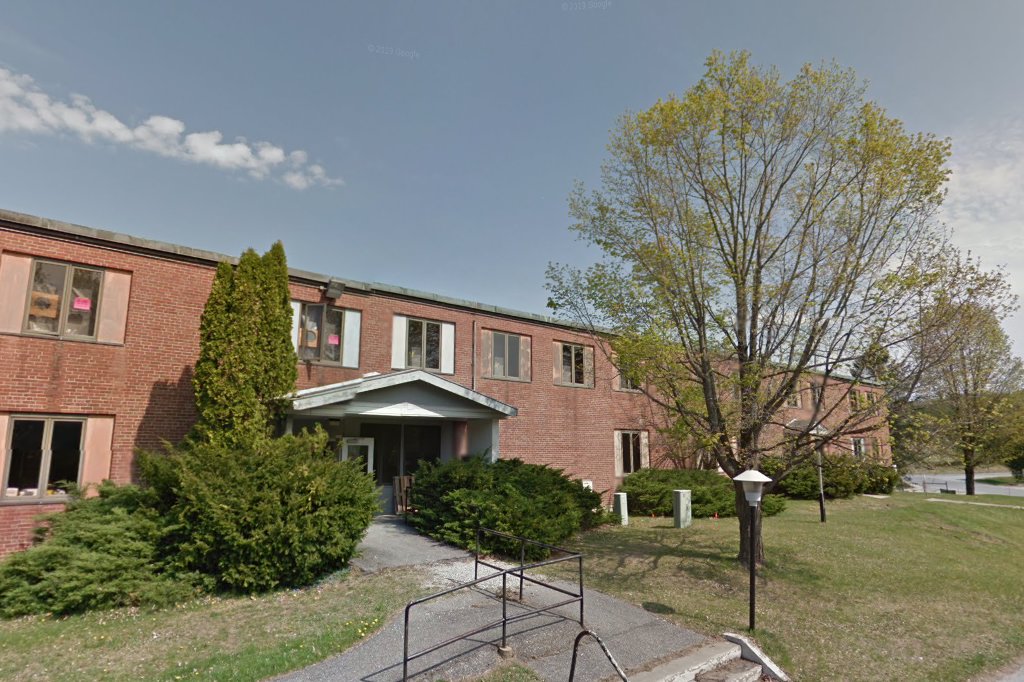 Farr House 8-13