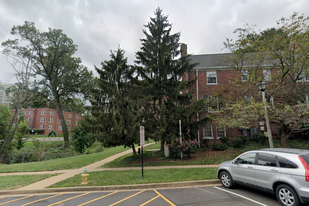 Colonial Village Commons